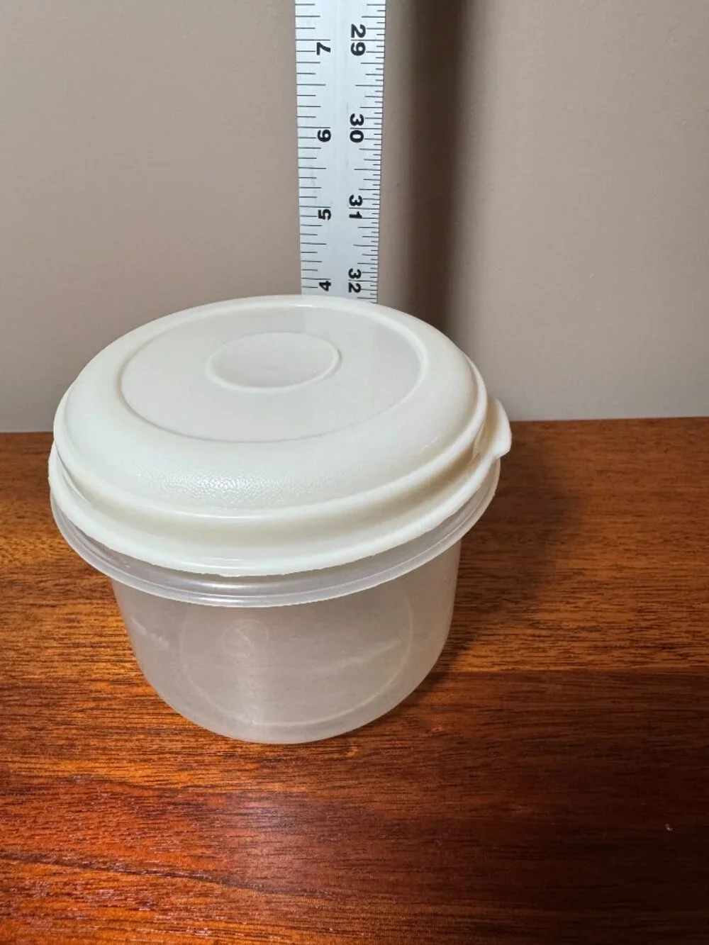 Vintage Rubbermaid Servin' Saver #7 Round 3 Cup Container With Lid